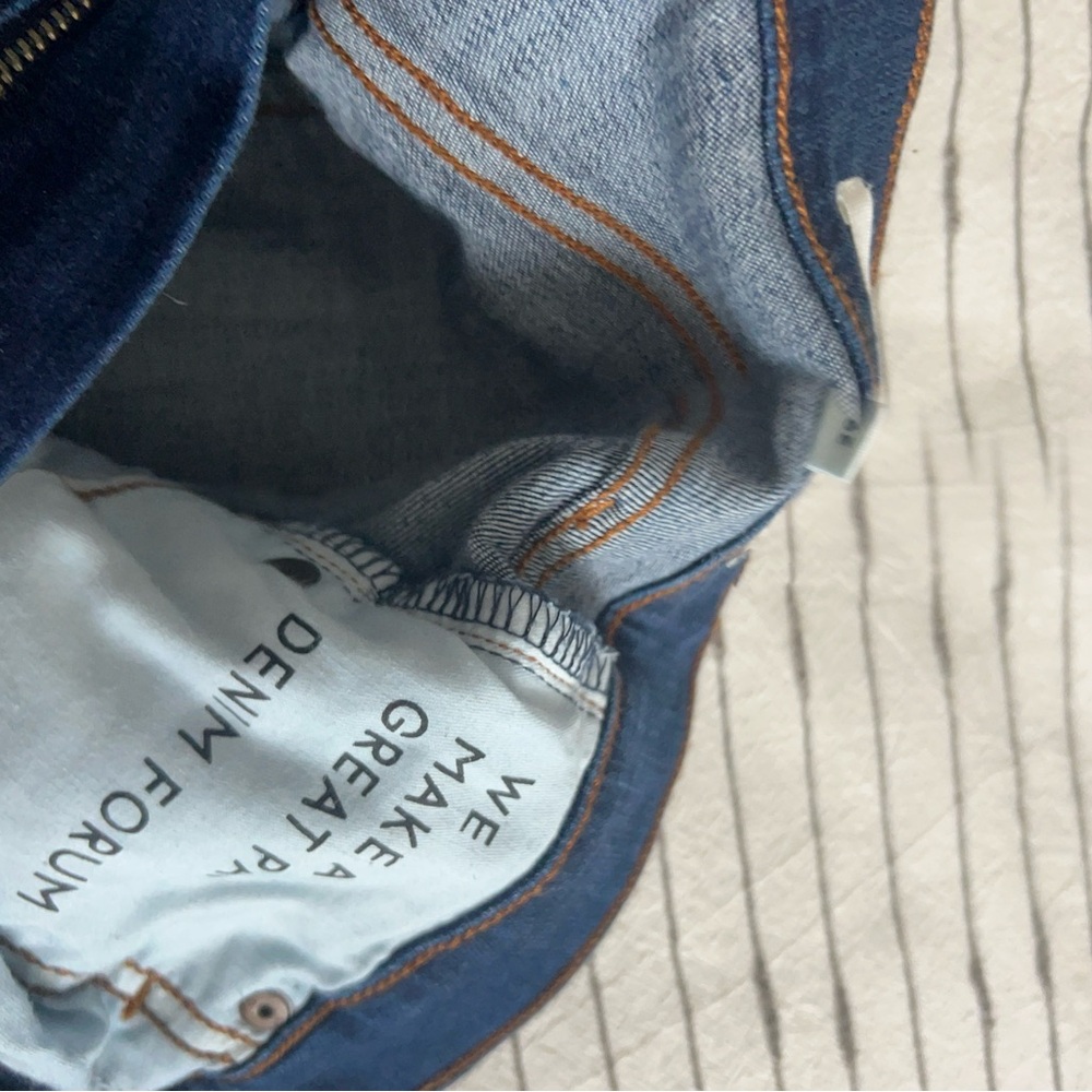 Denim Forum Straight Leg Jeans in Dark Blue Wash - Picture 4 of 6